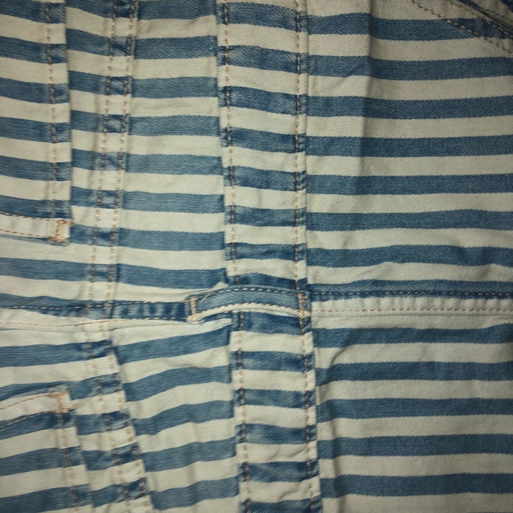JUMPER - Picture 7 of 7